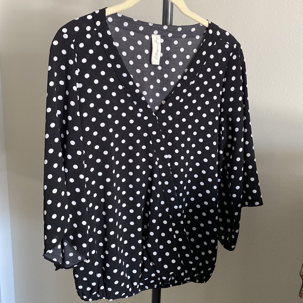Evereve Allison Joy V-neck Top